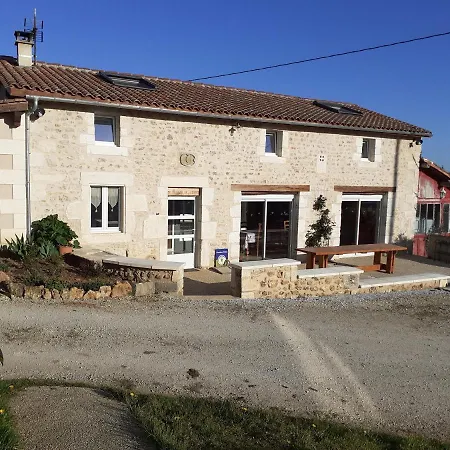 Domaine Du Pompinaud Accessible Pmr Bed and Breakfast *