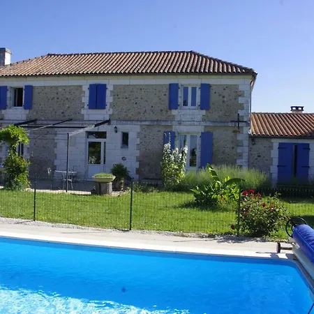 Domaine Du Pompinaud Accessible Pmr Bed and Breakfast *