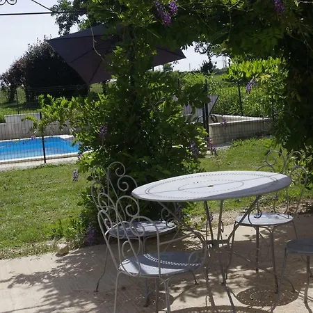 Couette-café Domaine Du Pompinaud Accessible Pmr *