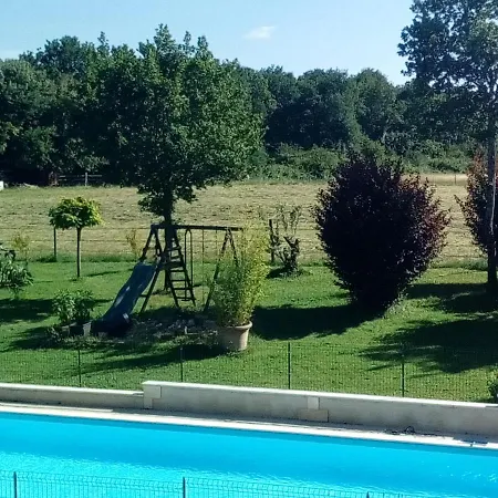 Domaine Du Pompinaud Accessible Pmr Bed and Breakfast *