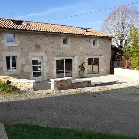 Bed and Breakfast Domaine Du Pompinaud Accessible Pmr
